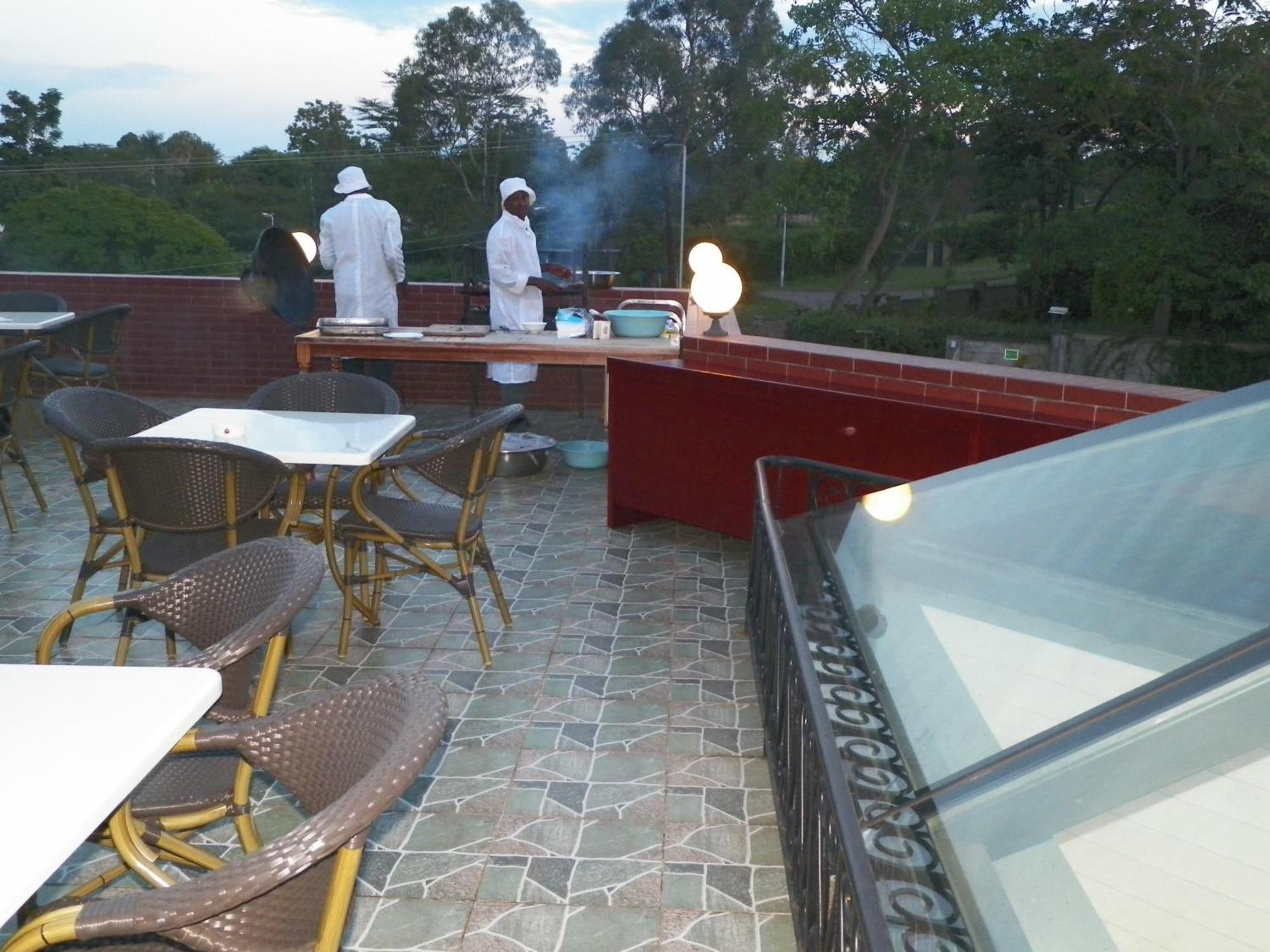 Soluxe Club International Hotel 奈洛比 外观 照片
